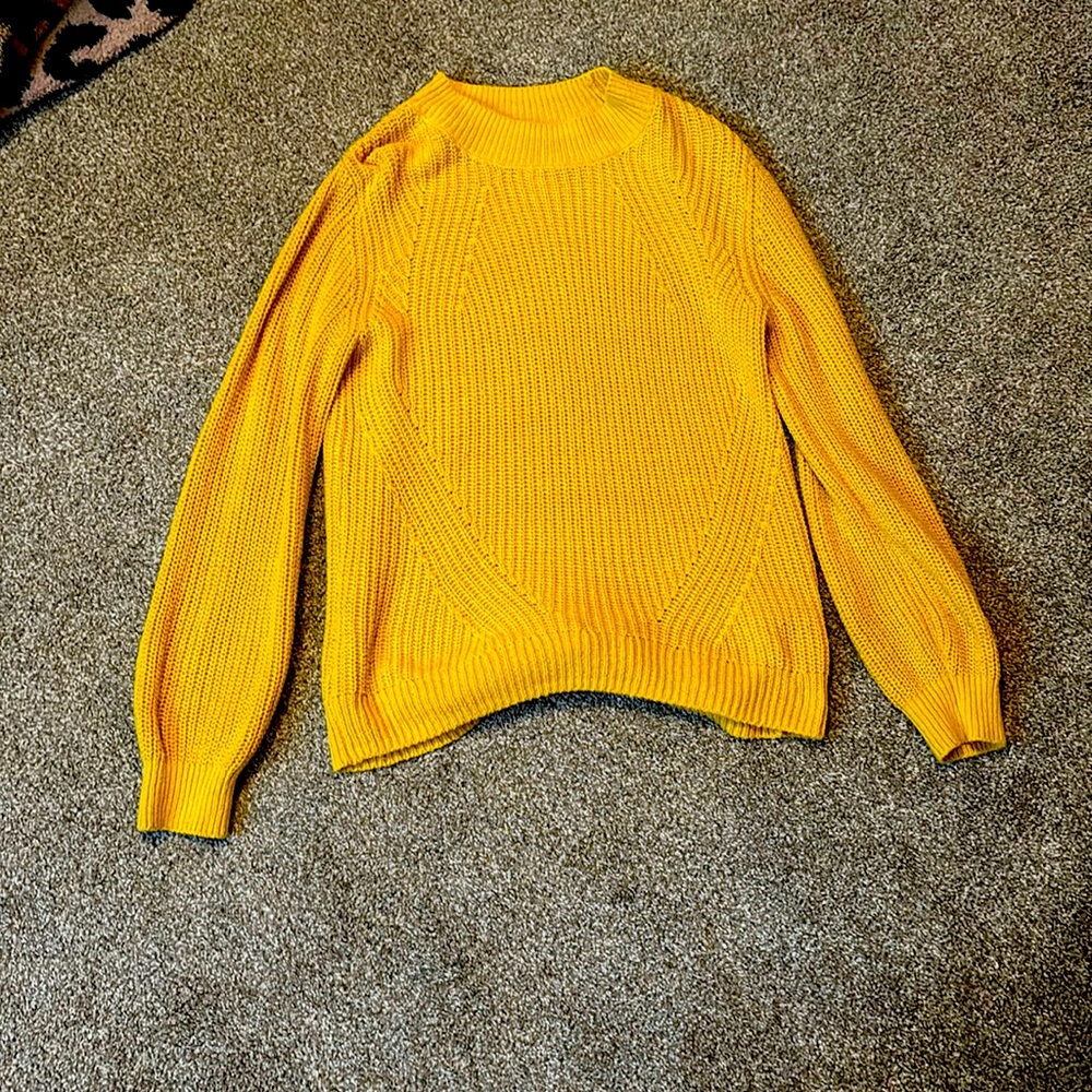 cute old navy mustard sweater